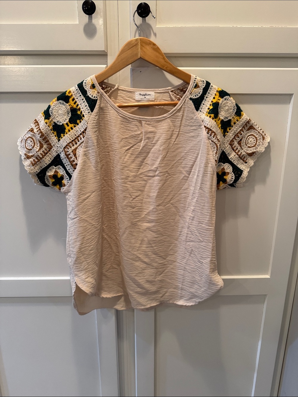 Emerald Beige Tee with Multicolor Crochet Puff Sleeves
